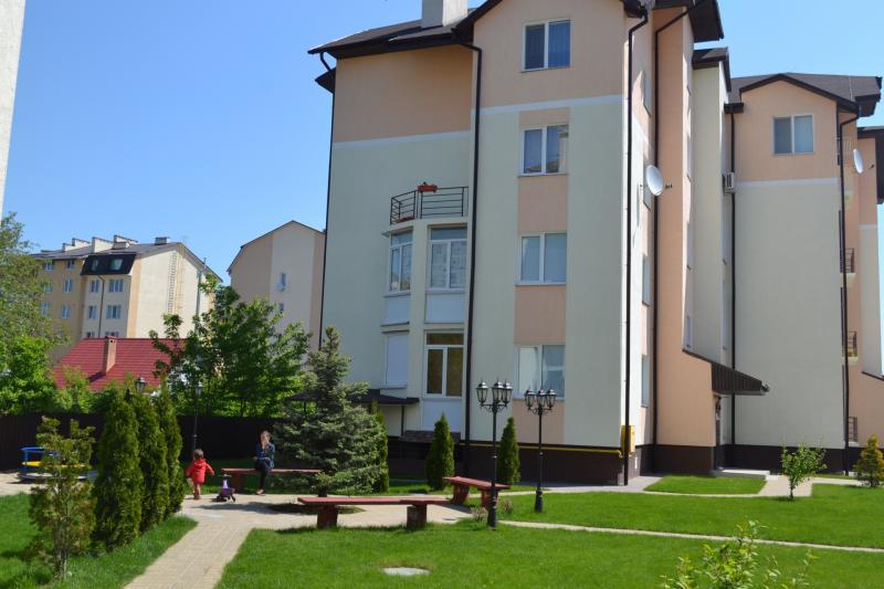 Киевская обл., Киево-Святошинский район, г. Вишневое, Первомайская ул., 25А