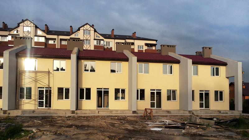 Київська обл., Києво-Святошинський район, м. Вишневе, Молодіжна (Піонерська) вул., 14
