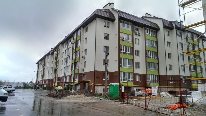 Киевская обл., Киево-Святошинский район, с. Петропавловская Борщаговка, Волынская ул., 12