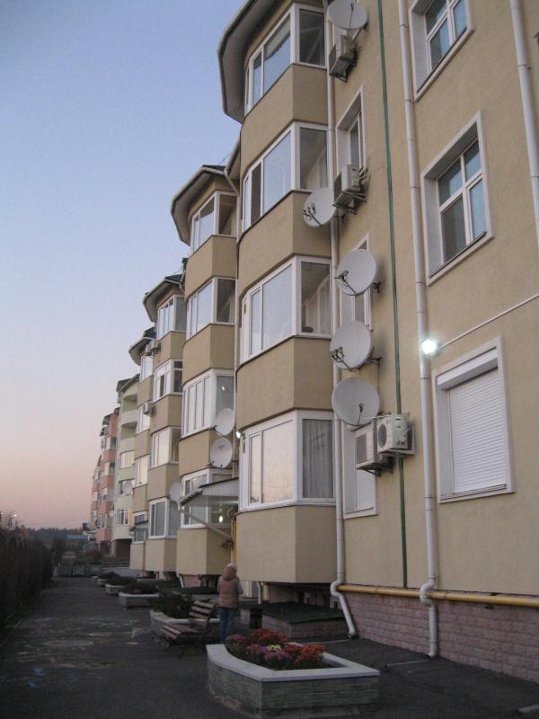 Київська обл., Києво-Святошинський район, с. Петропавлівська Борщагівка, Борщагівська вул., 28А