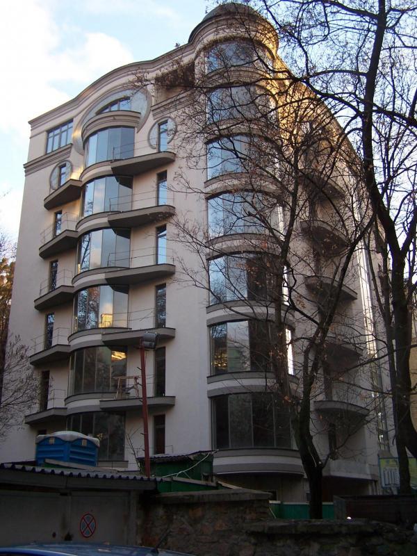 Киев, Ивана Франко ул., 11