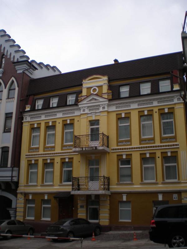 Київ, Воздвиженська вул., 43