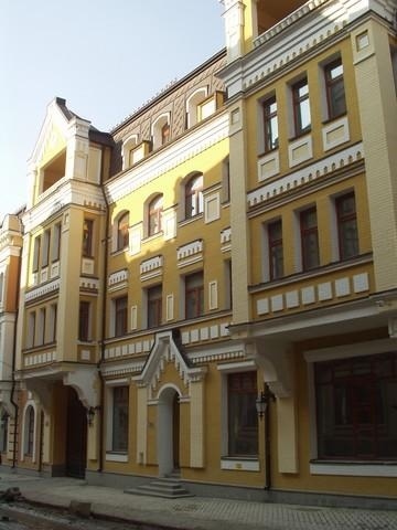 Київ, Воздвиженська вул., 29Б