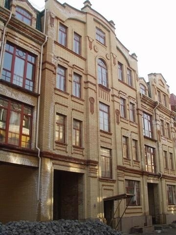 Київ, Воздвиженська вул., 38