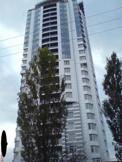 Продаж 1-кімнатної квартири 49.2 м², Миколи Ушакова вул., 1Д