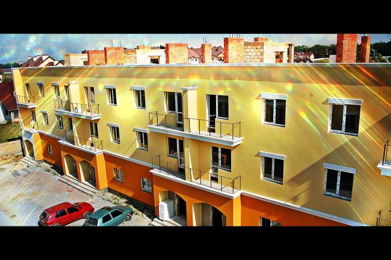 Київська обл., Києво-Святошинський район, с. Святопетрівське, Грушевського вул., 7