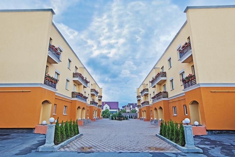 Київська обл., Києво-Святошинський район, с. Святопетрівське, Грушевського вул., 7