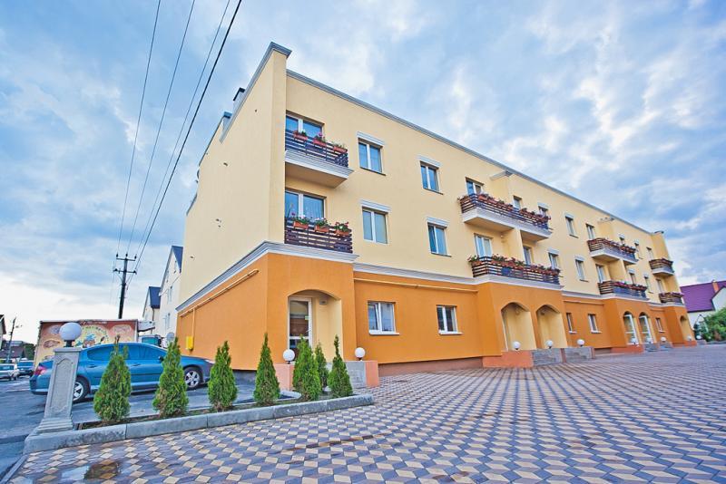 Київська обл., Києво-Святошинський район, с. Святопетрівське, Грушевського вул., 7