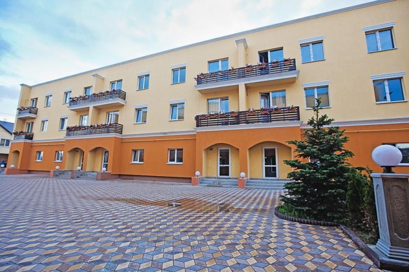 Київська обл., Києво-Святошинський район, с. Святопетрівське, Грушевського вул., 7