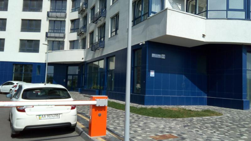 Київ, Зарічна вул., 1Б
