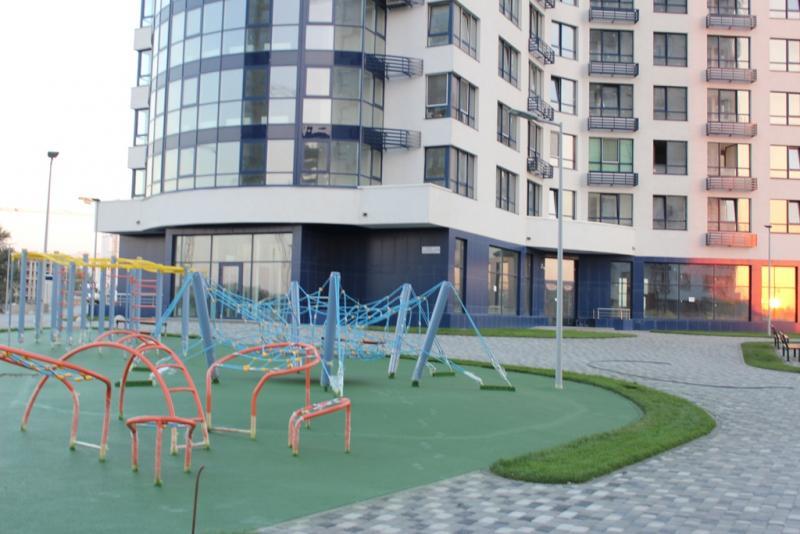 Київ, Зарічна вул., 1Б
