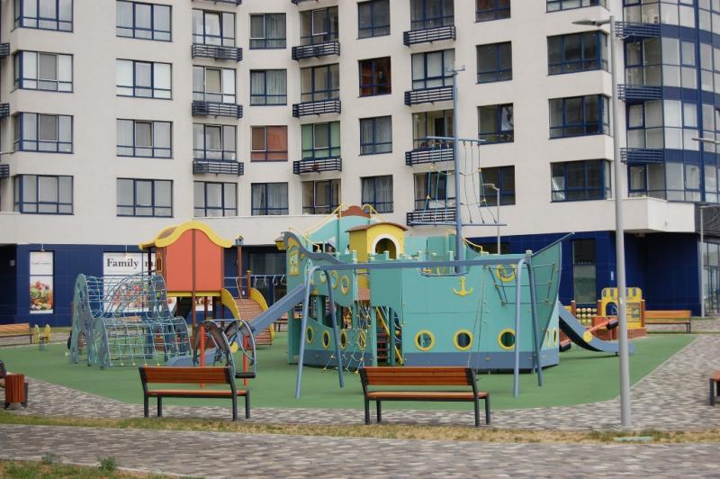 Київ, Зарічна вул., 1Б