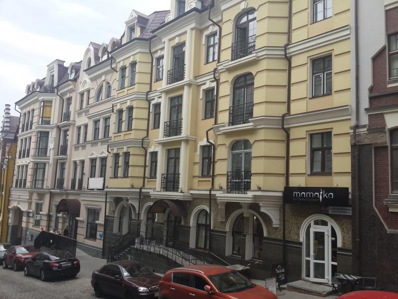 Київ, Воздвиженська вул., 45-49