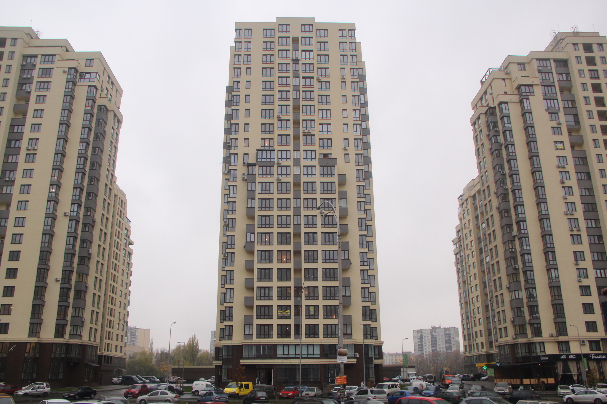 Київ, Маршала Конєва вул., 12А