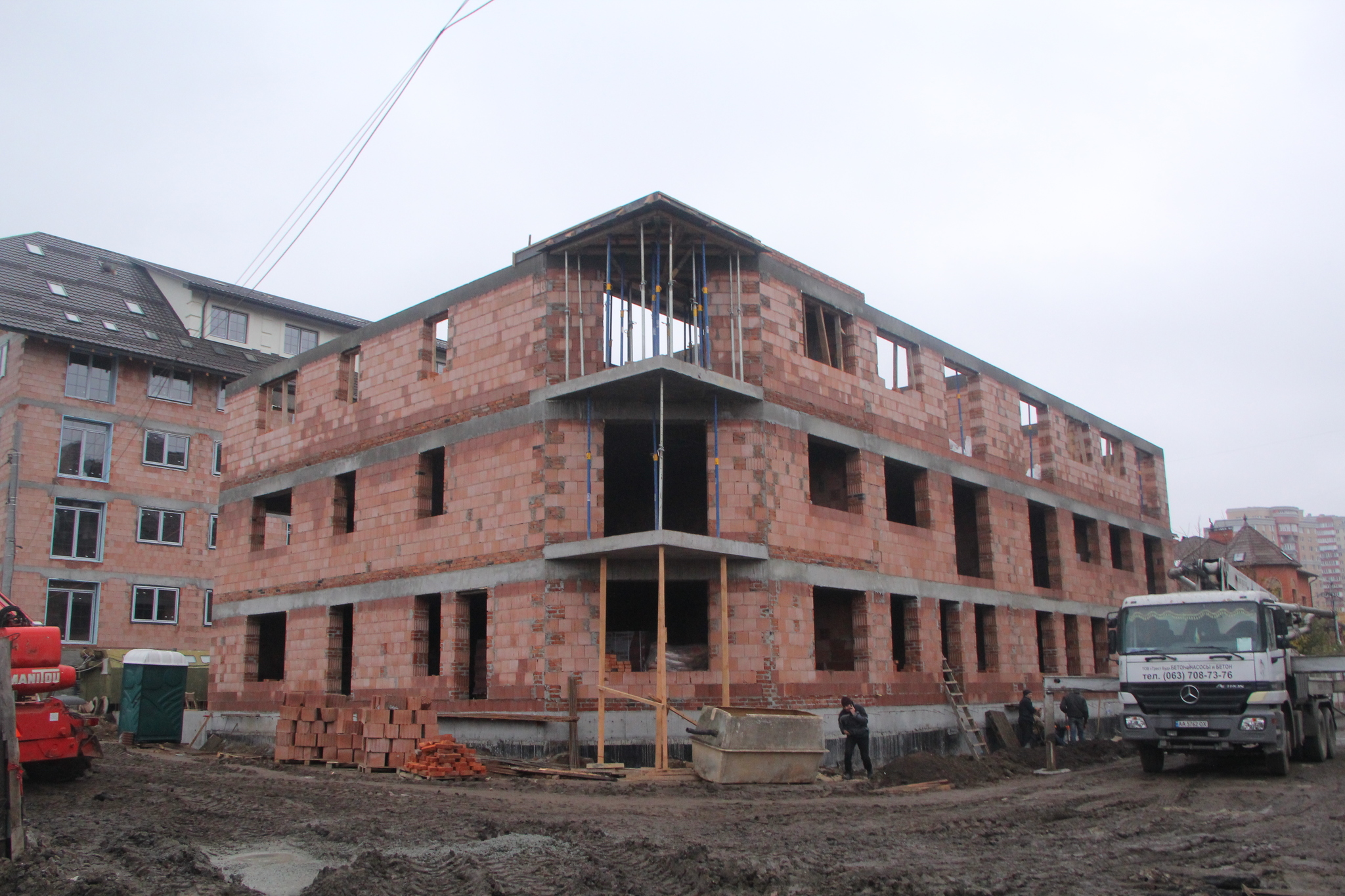 Продажа 1-комнатной квартиры 48.6 м², Творческая ул., 57