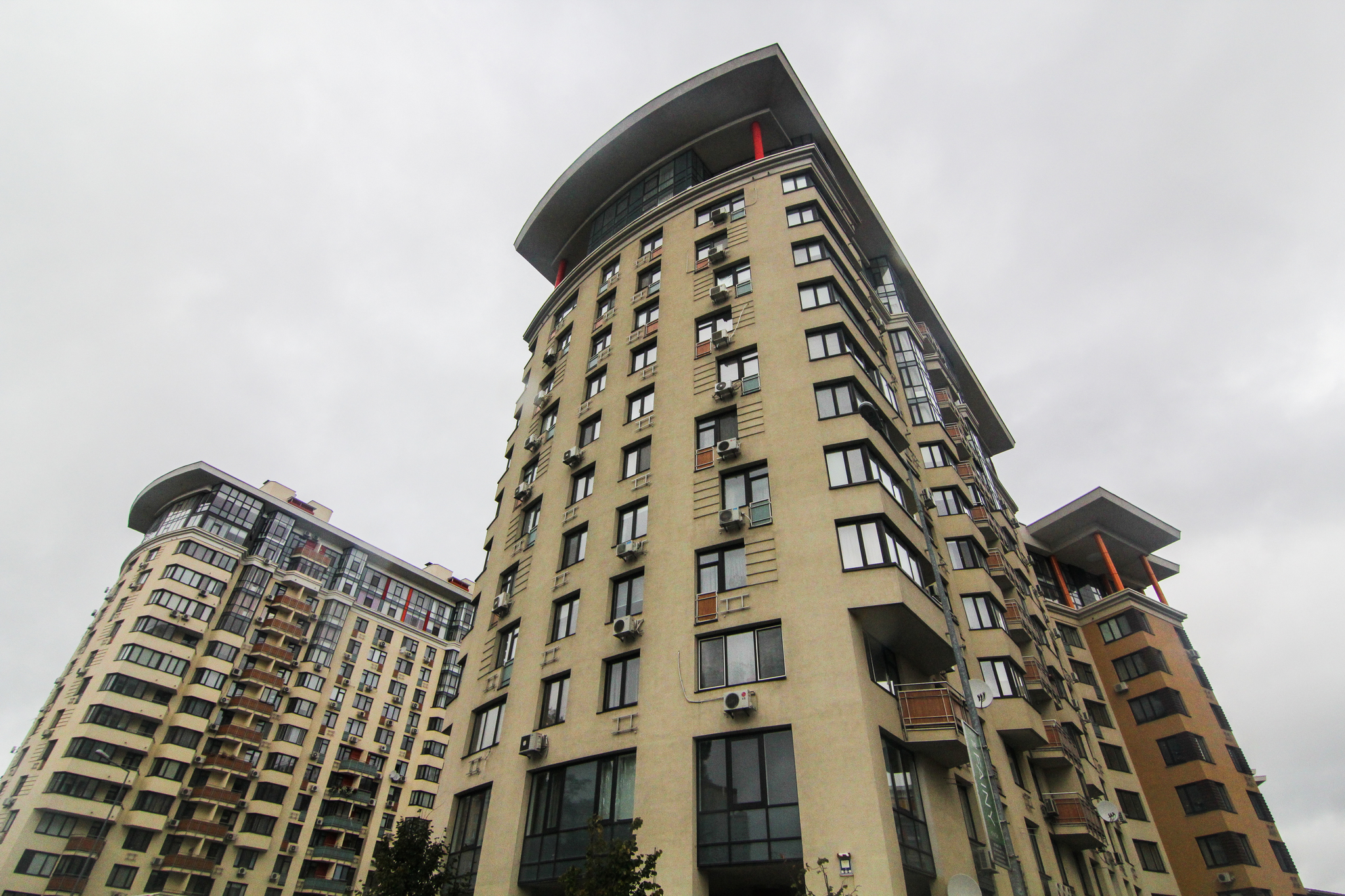 Київ, Ломоносова вул., 73Г