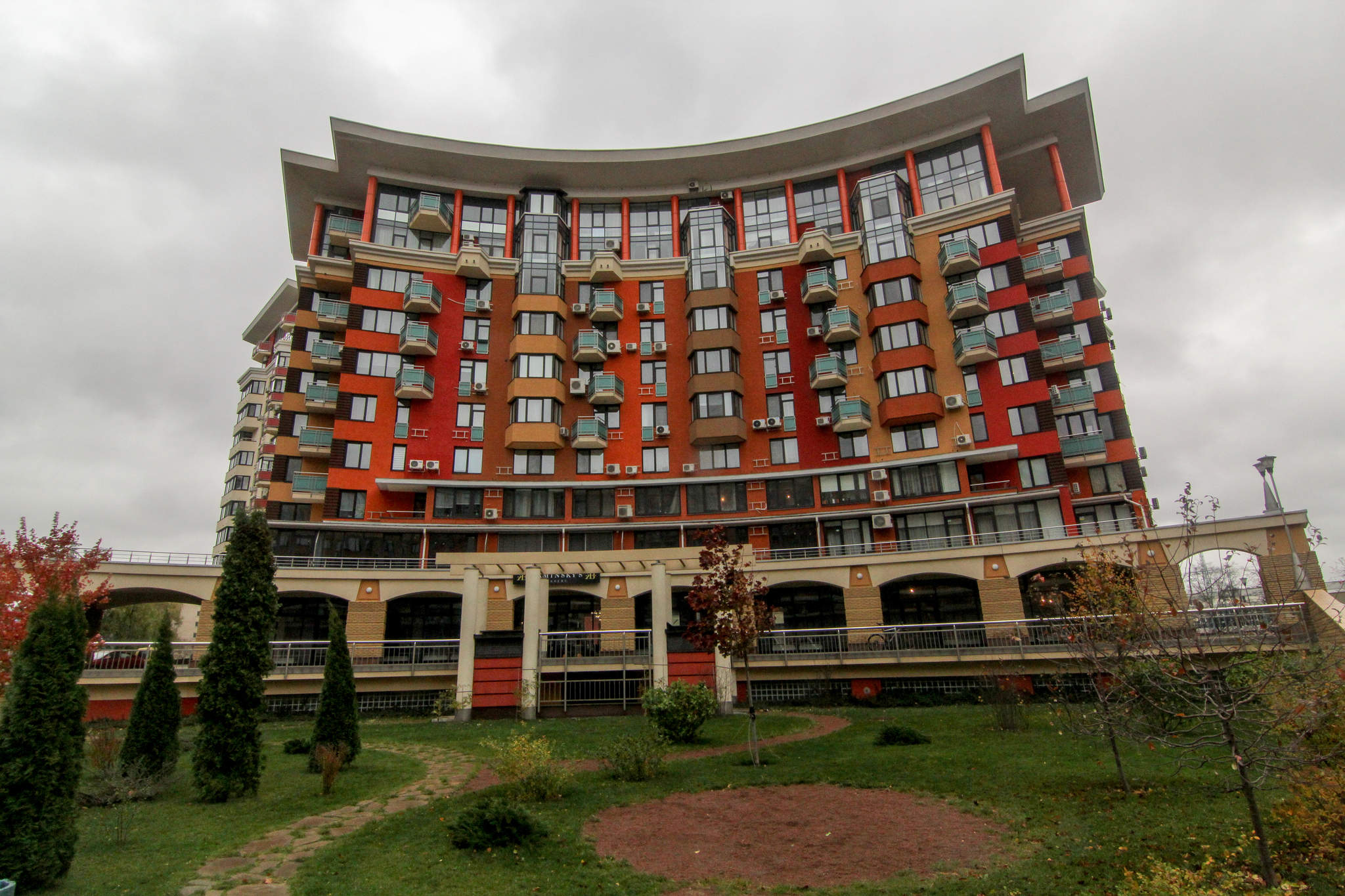 Київ, Ломоносова вул., 71Д