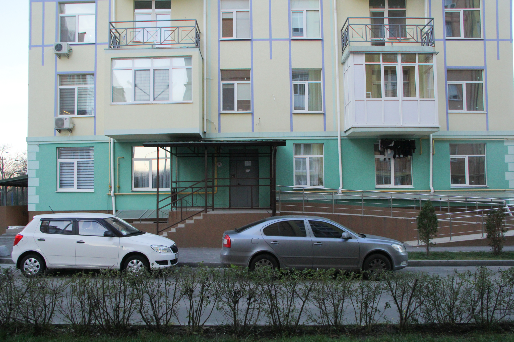 Киев, Академика Лебедева ул., 1 К3