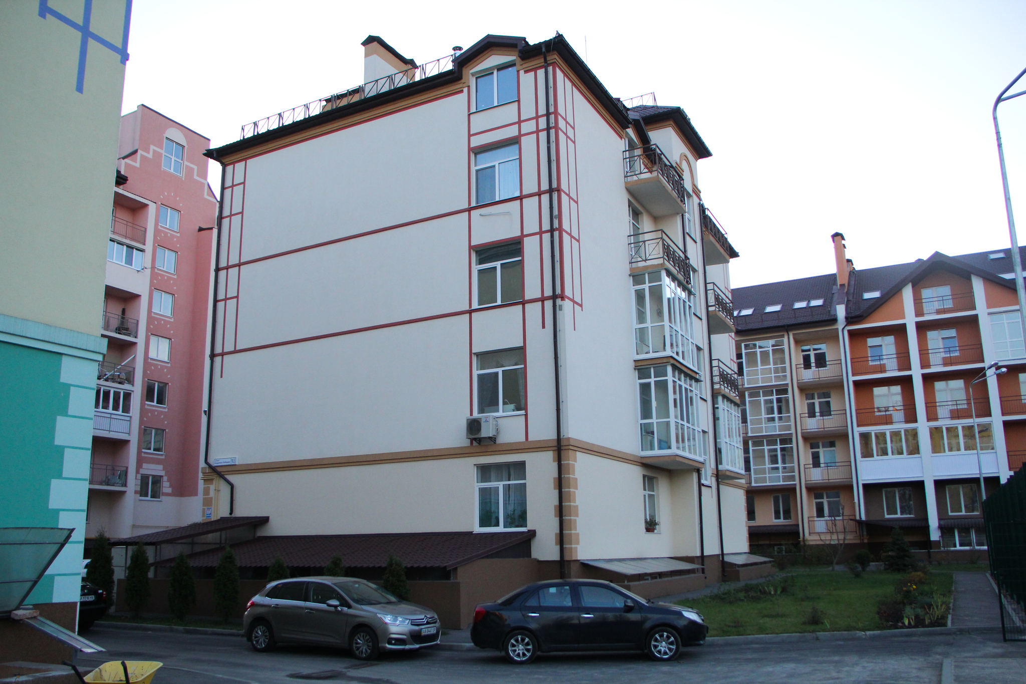 Киев, Академика Лебедева ул., 1 К4