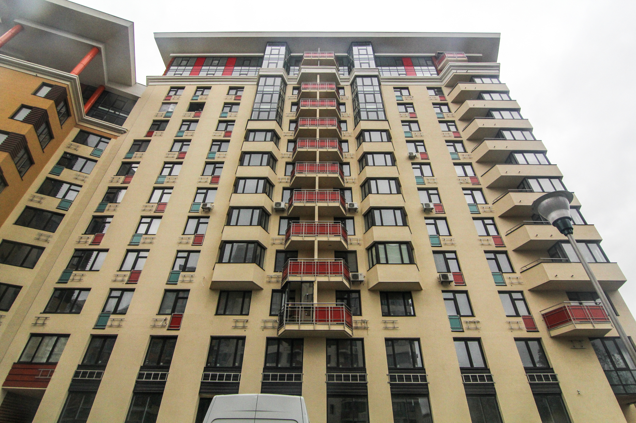 Київ, Ломоносова вул., 71Б