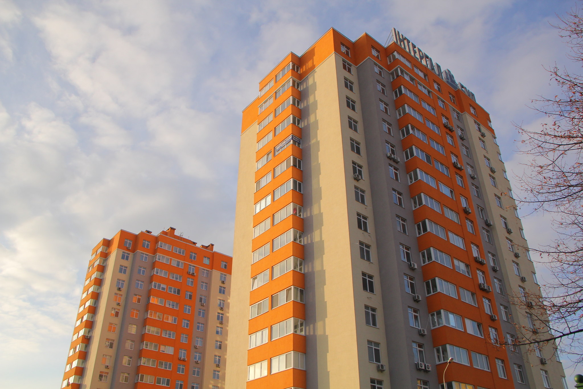 Киев, Любомира Гузара просп., 46Б