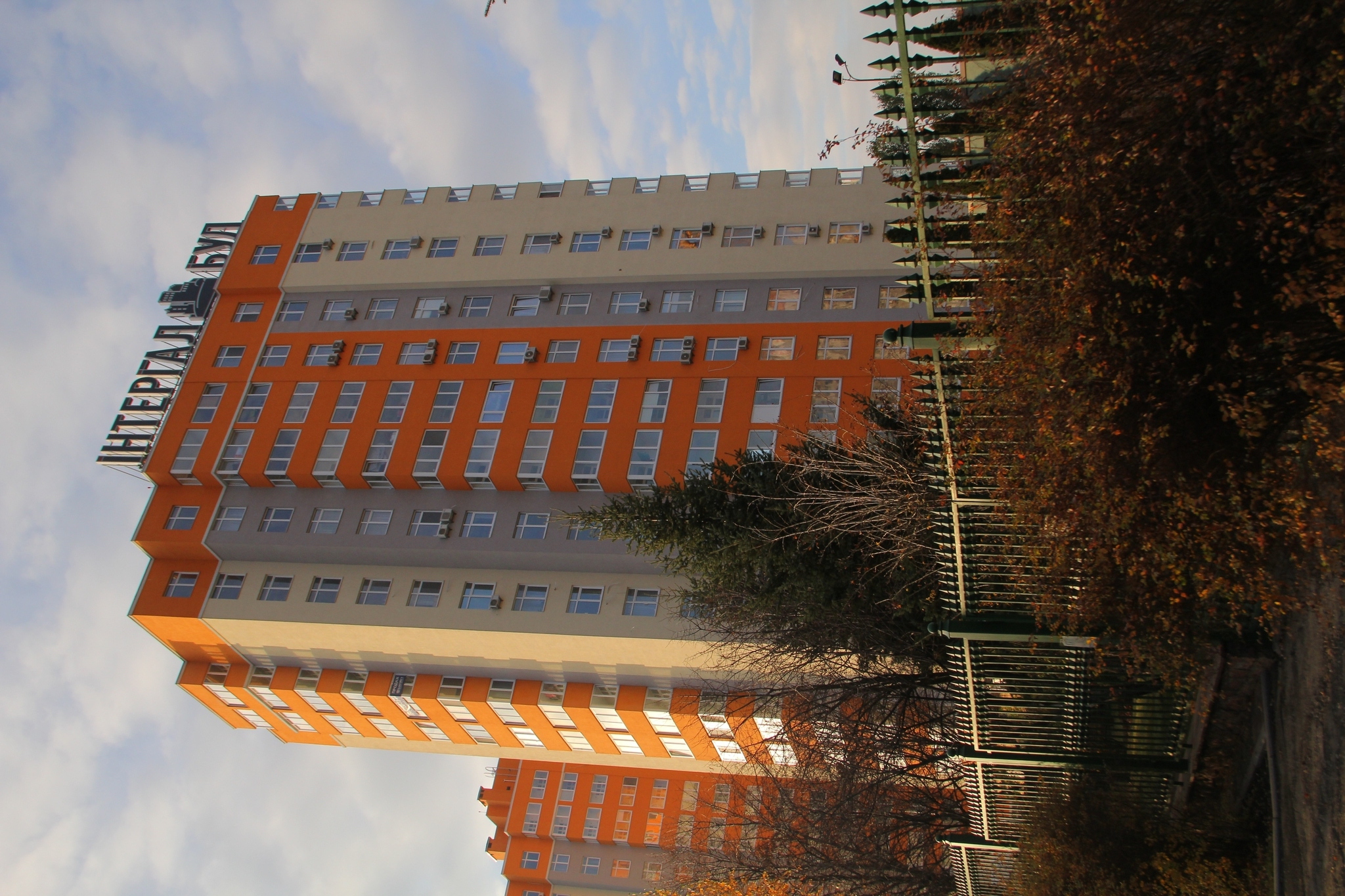 Киев, Любомира Гузара просп., 46Б