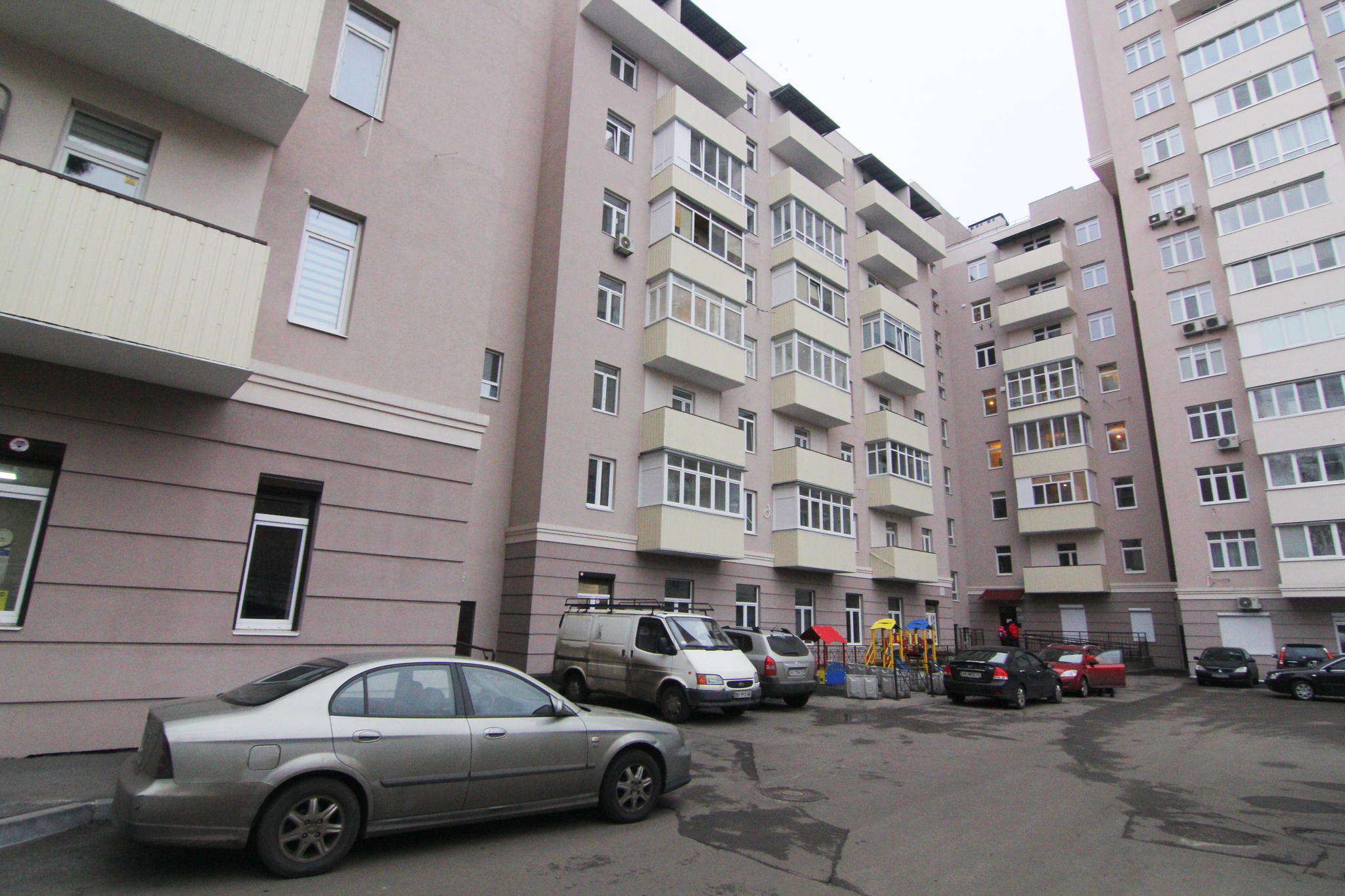 Киев, Олексы Тихого ул., 75/79