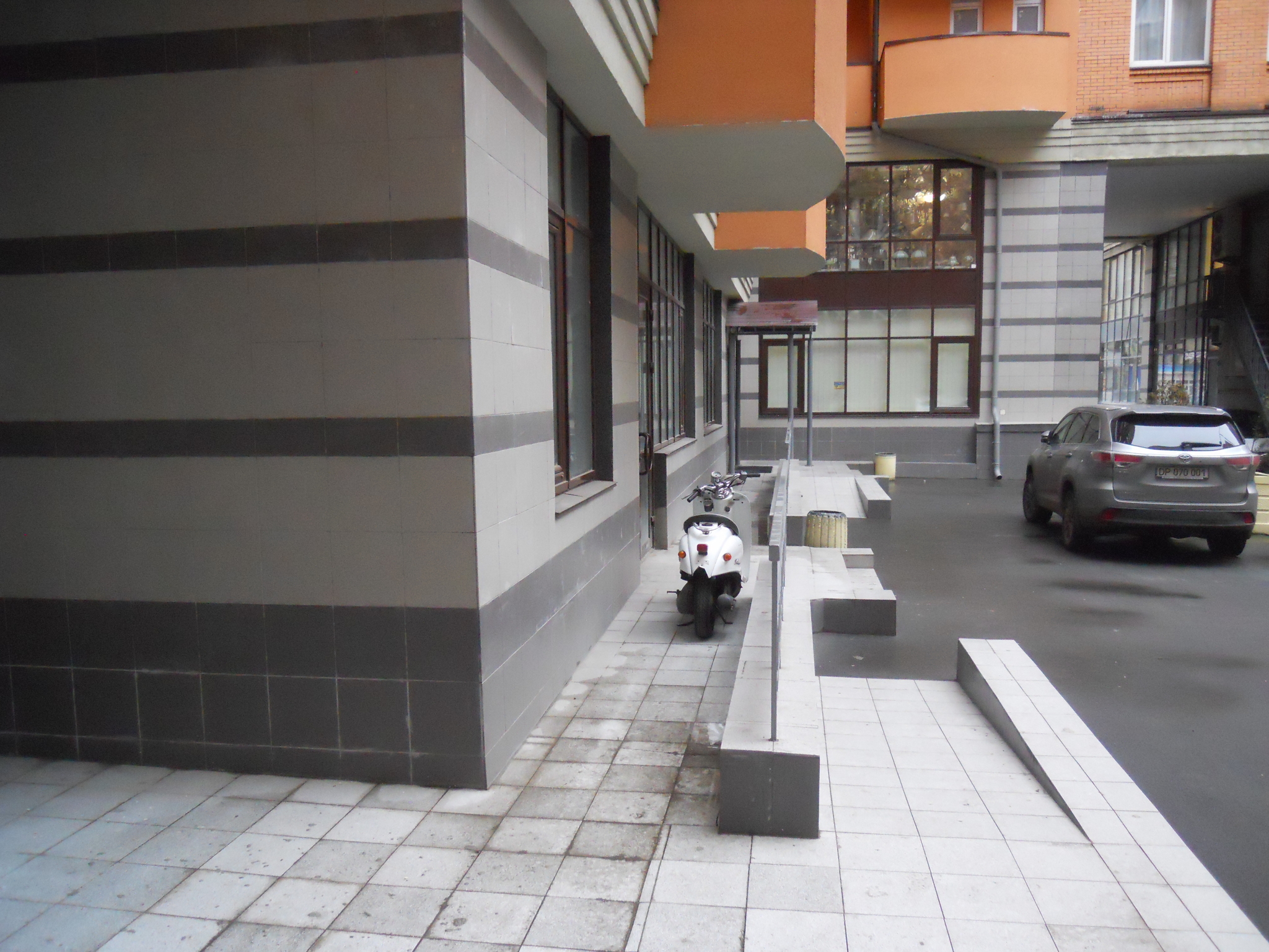 Київ, Золотоустівська вул., 47-49