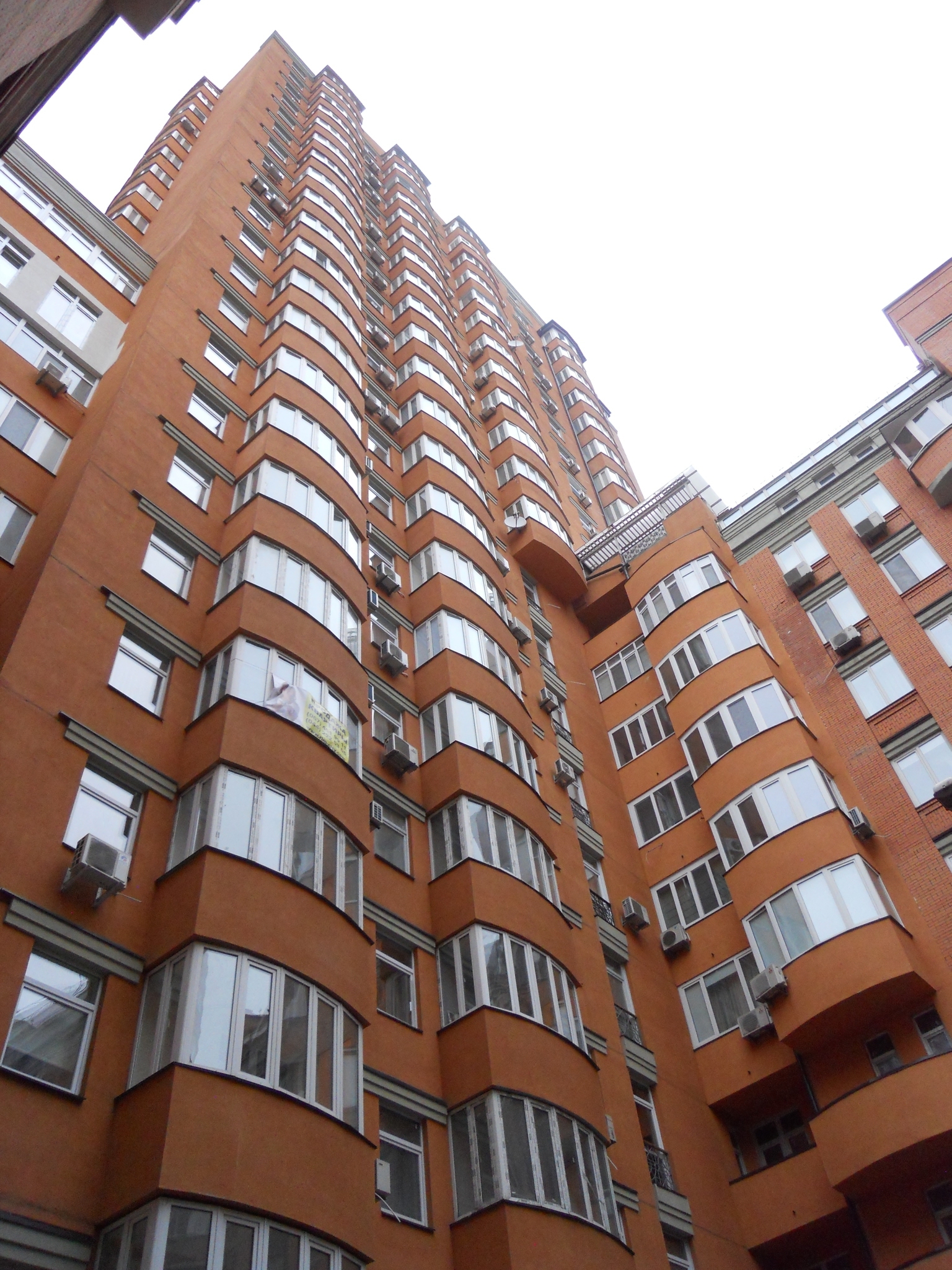 Київ, Золотоустівська вул., 47-49