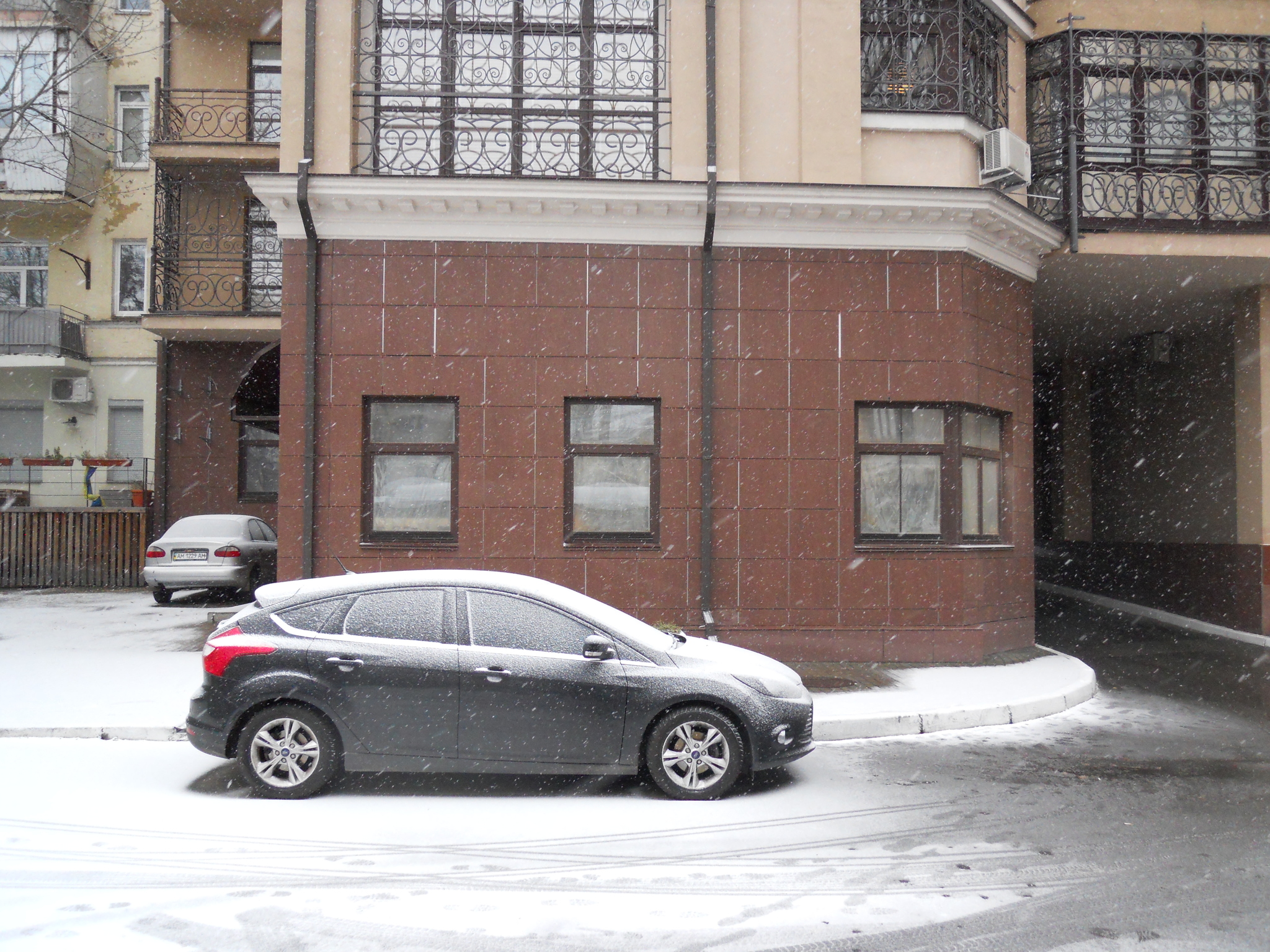 Київ, Назарівська вул., 23