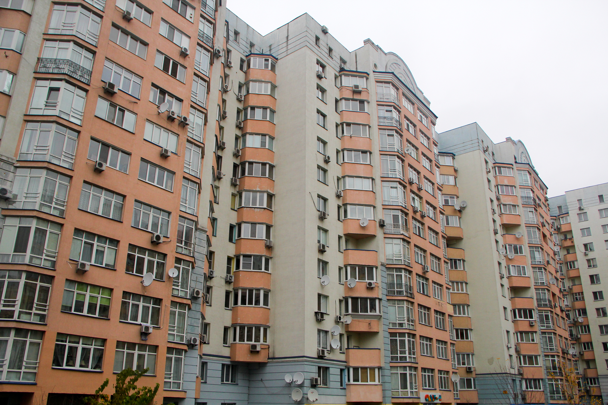 Київ, Ломоносова вул., 54А