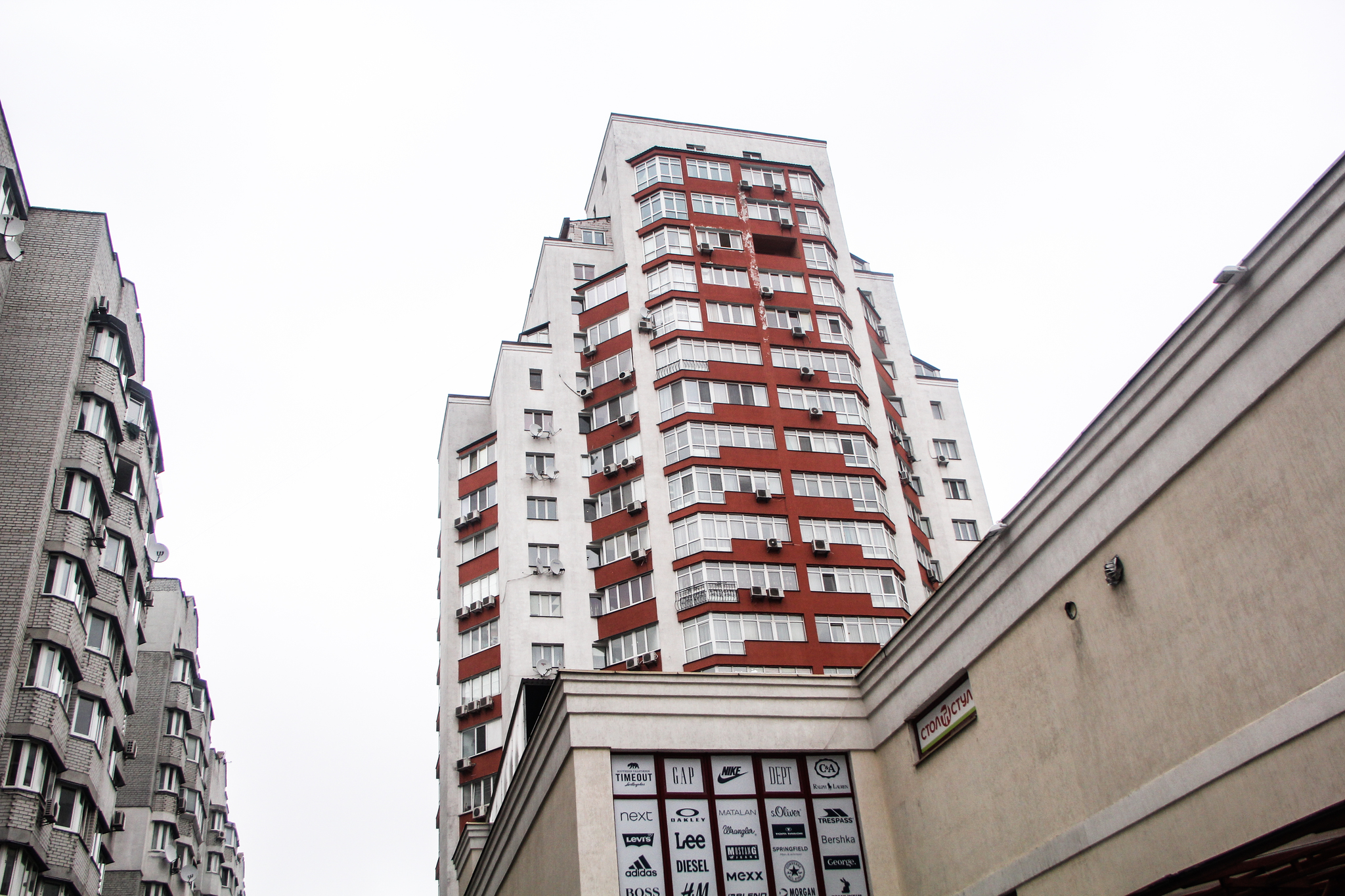 Київ, Маршала Конєва вул., 7А