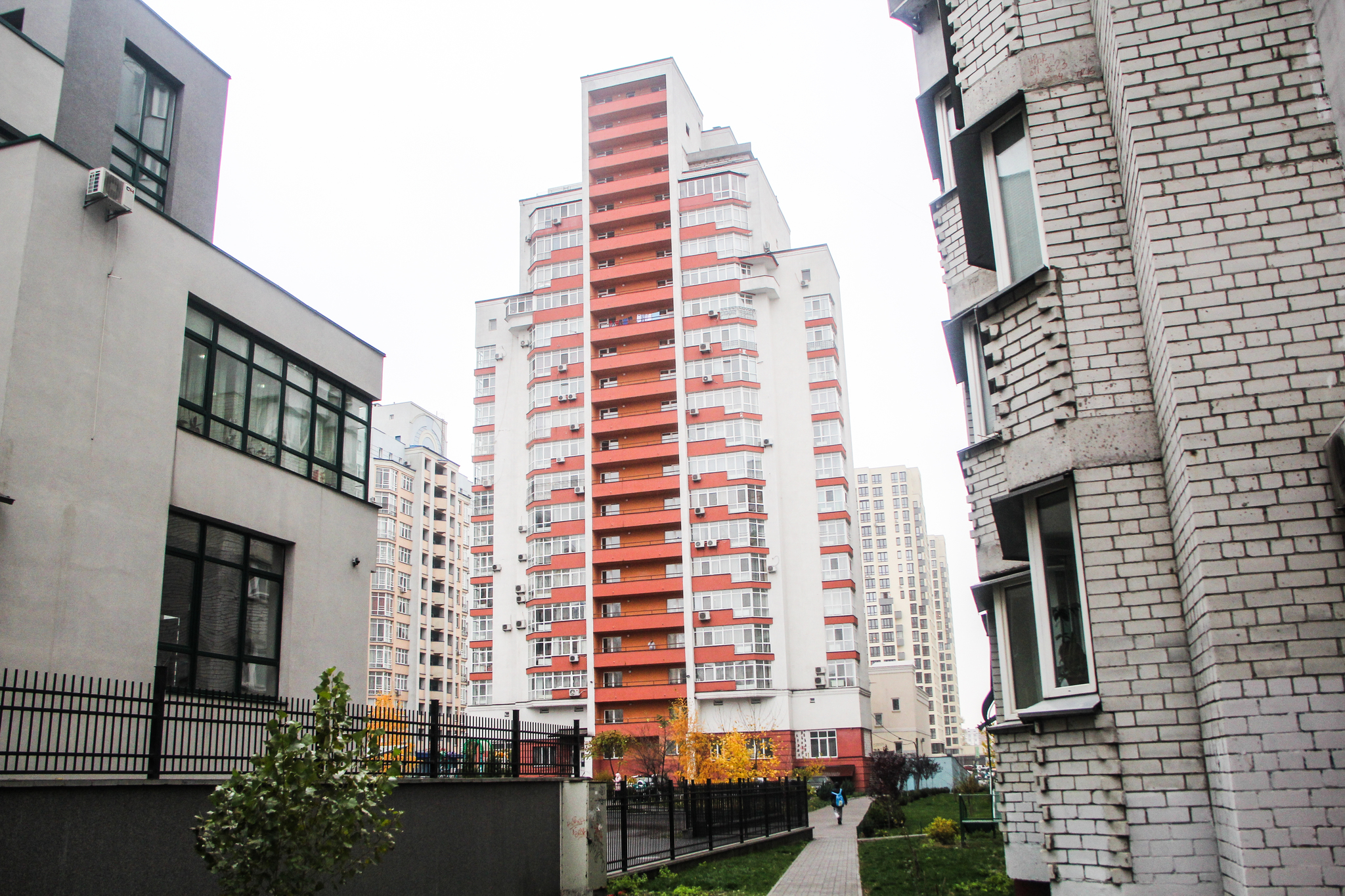 Київ, Маршала Конєва вул., 7А