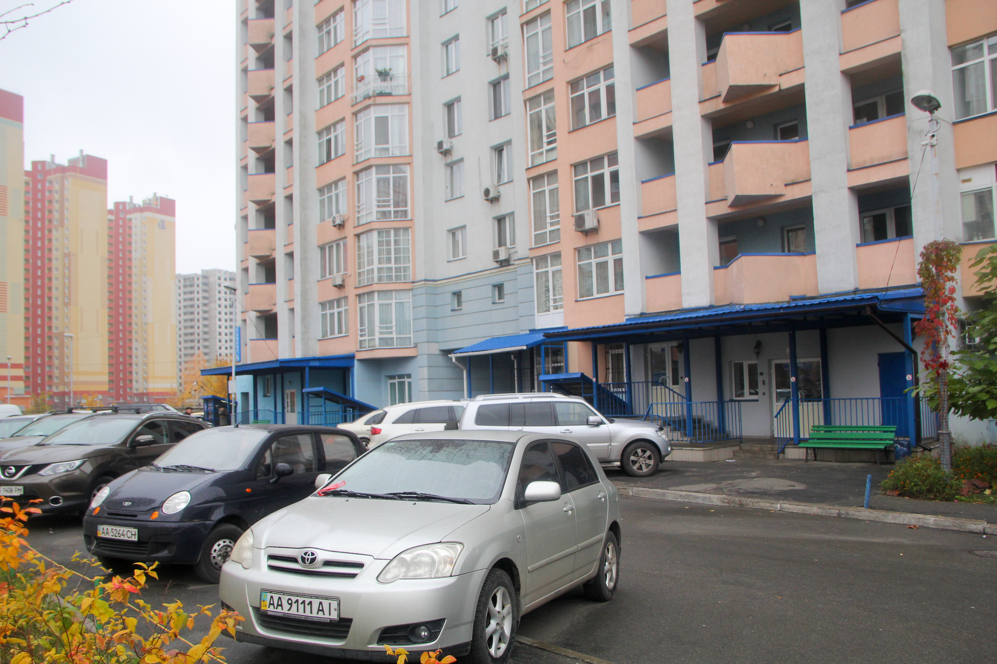 Київ, Ломоносова вул., 58