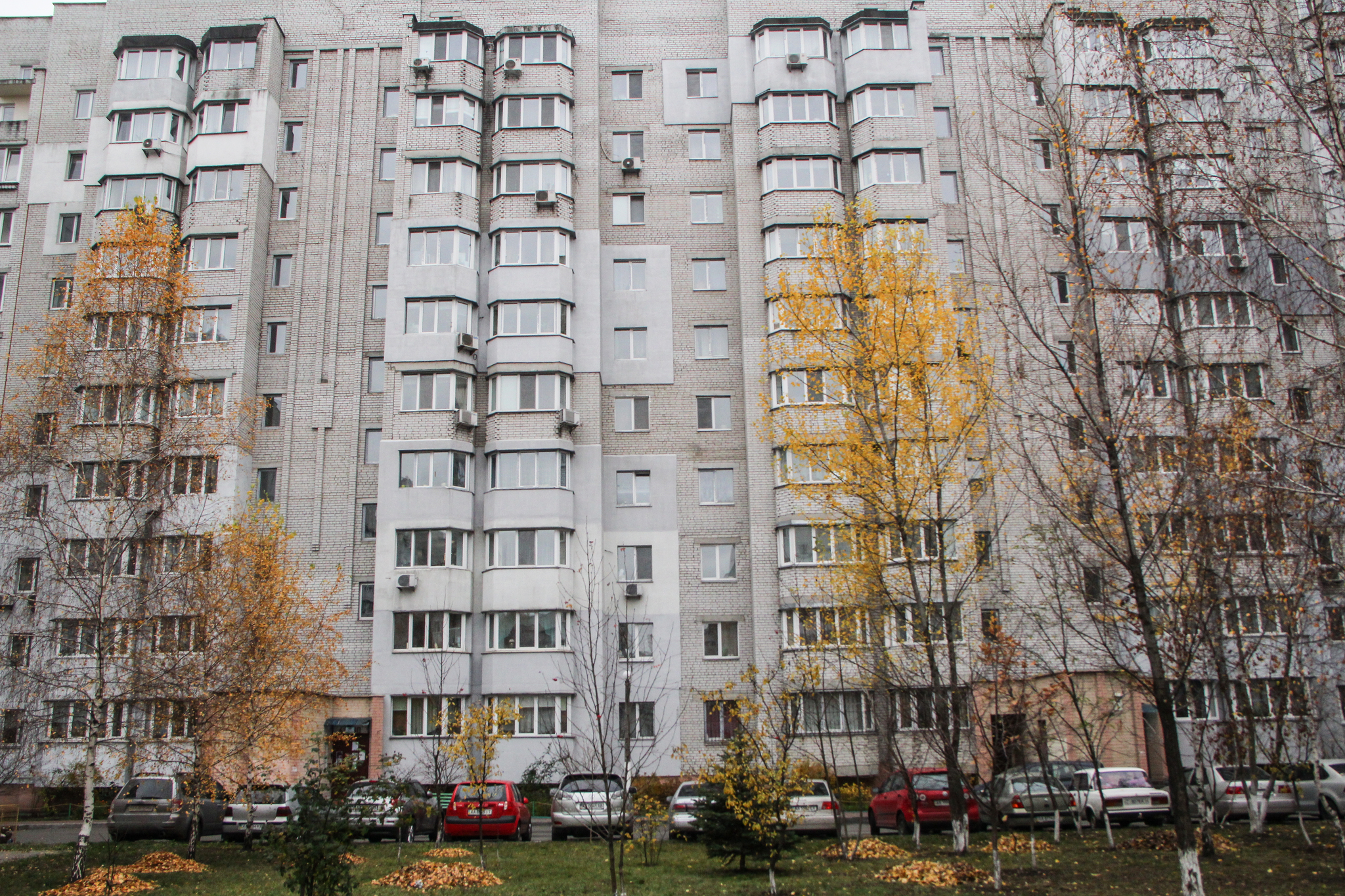 Київ, Маршала Конєва вул., 9