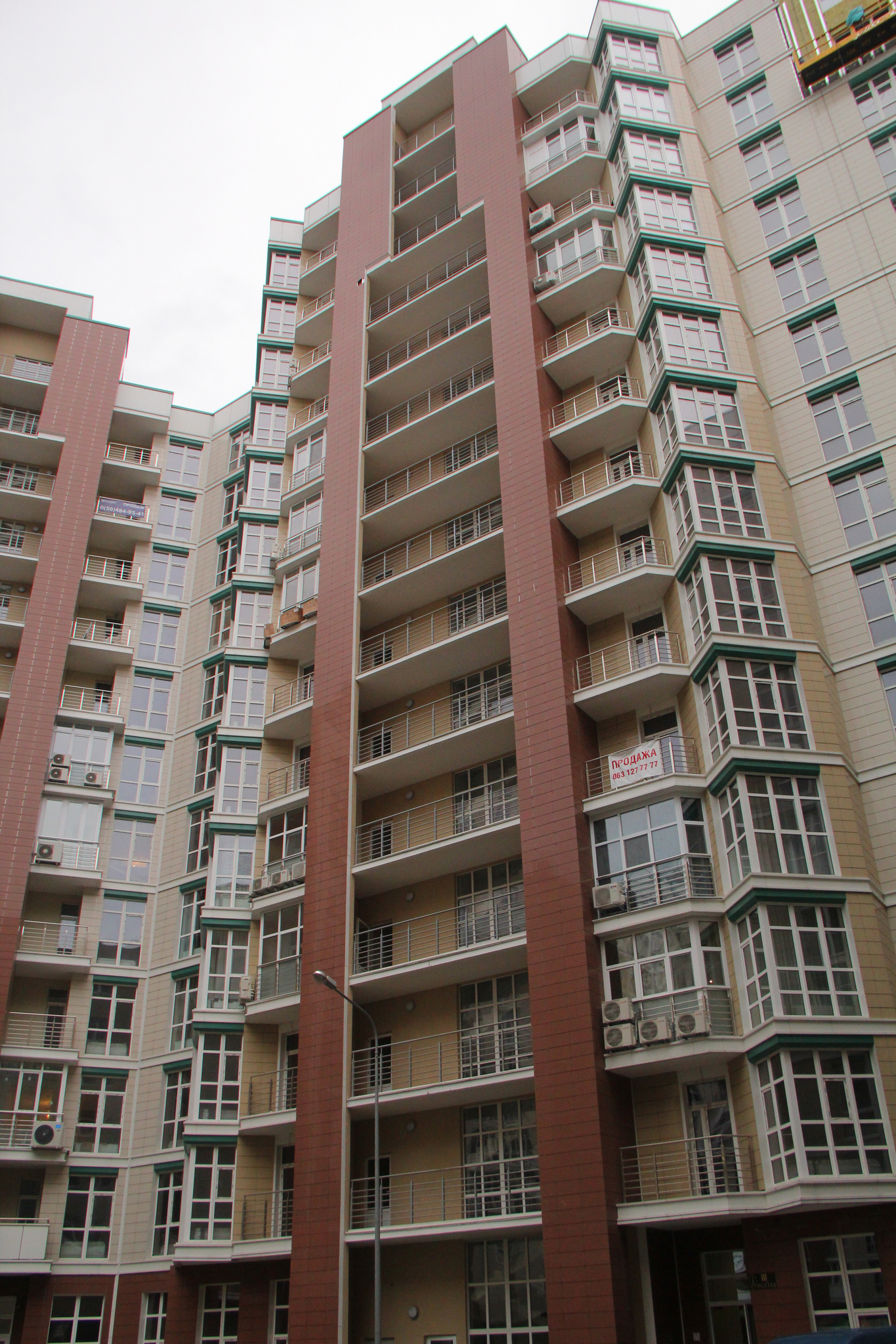 Киев, Василия Тютюнника ул., 52/1