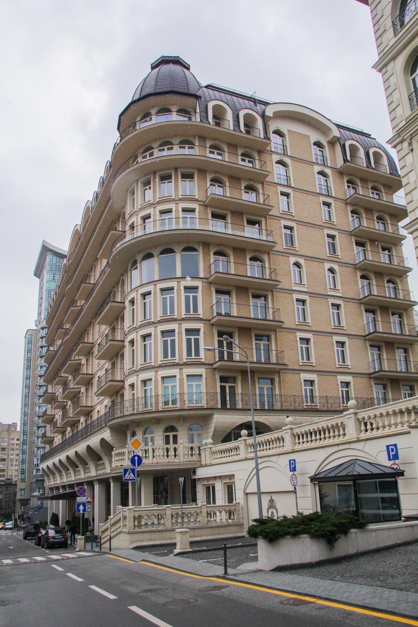 Киев, Новоселицкая ул., 10