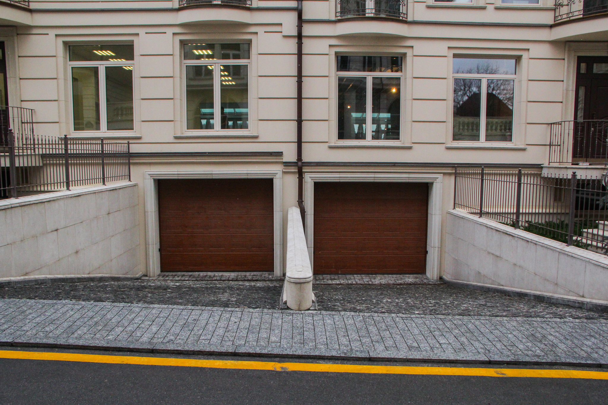 Київ, Новоселицкая вул., 7