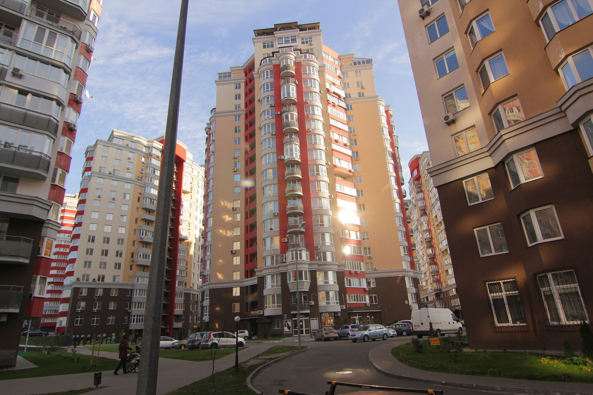 Київ, Ломоносова вул., 48А