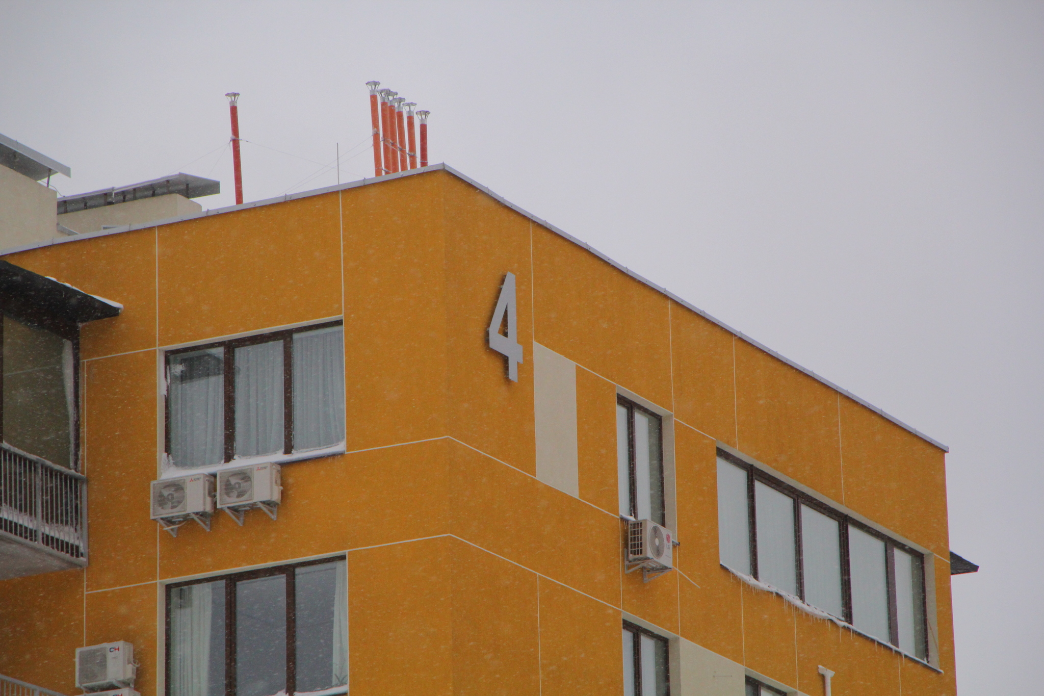 Київ, Сергія Данченка вул., 4