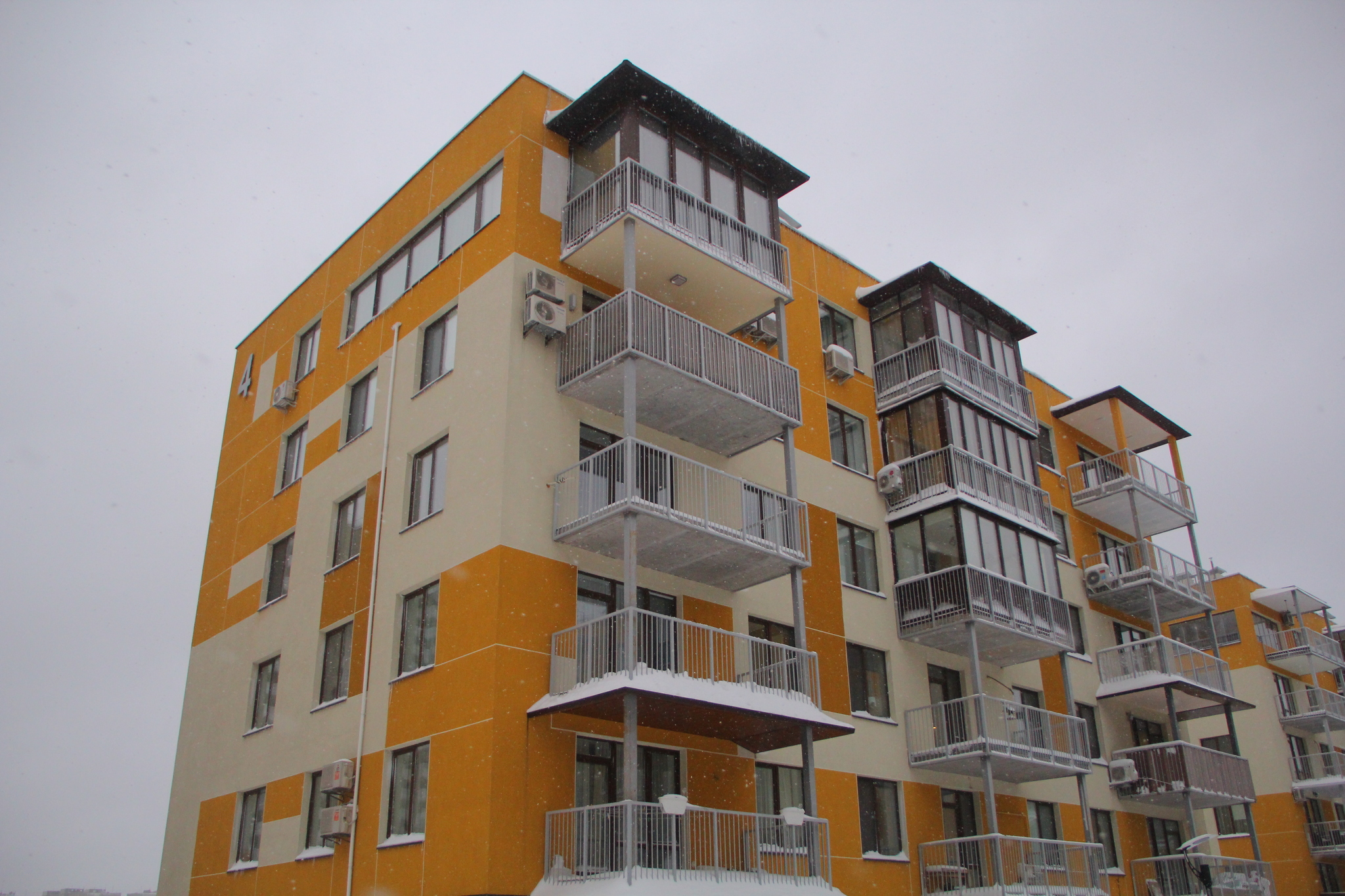 Київ, Сергія Данченка вул., 4