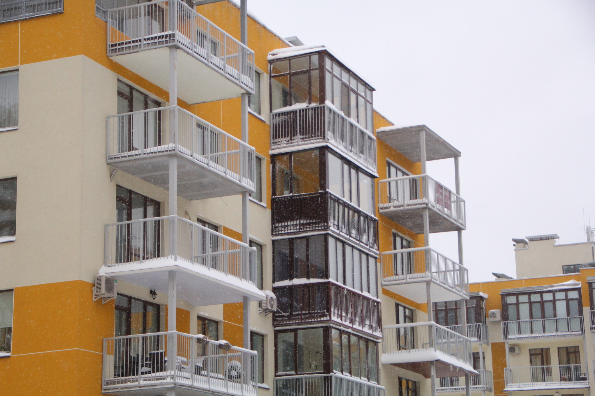 Київ, Сергія Данченка вул., 6