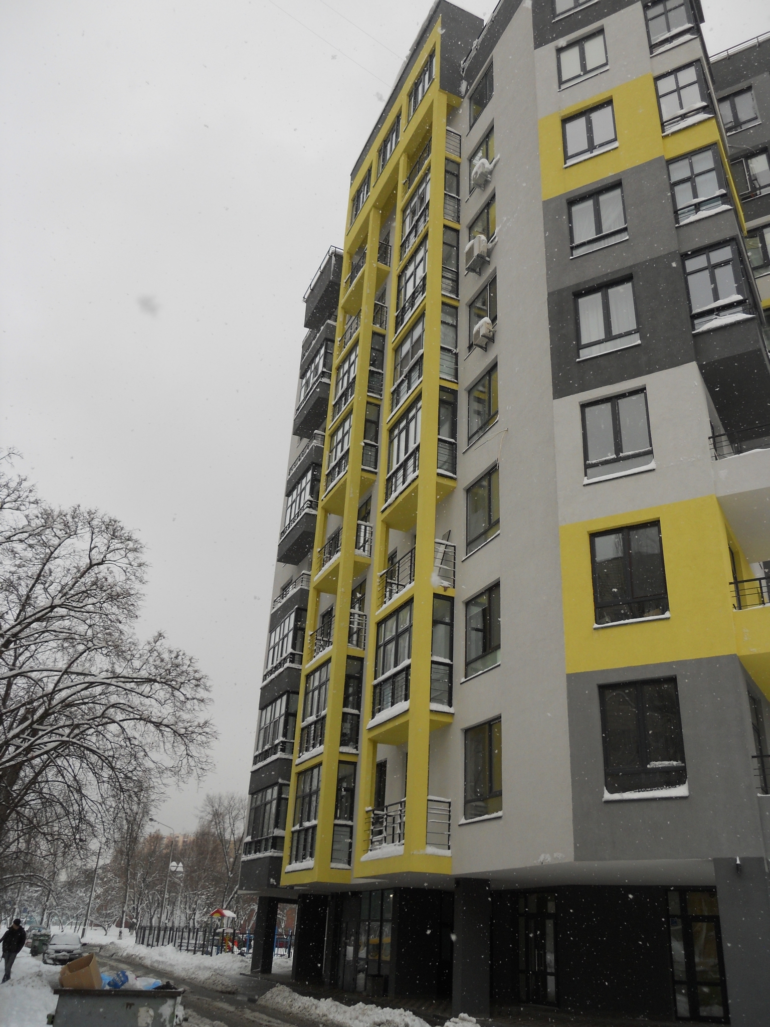 Киев, Юности ул., 8А