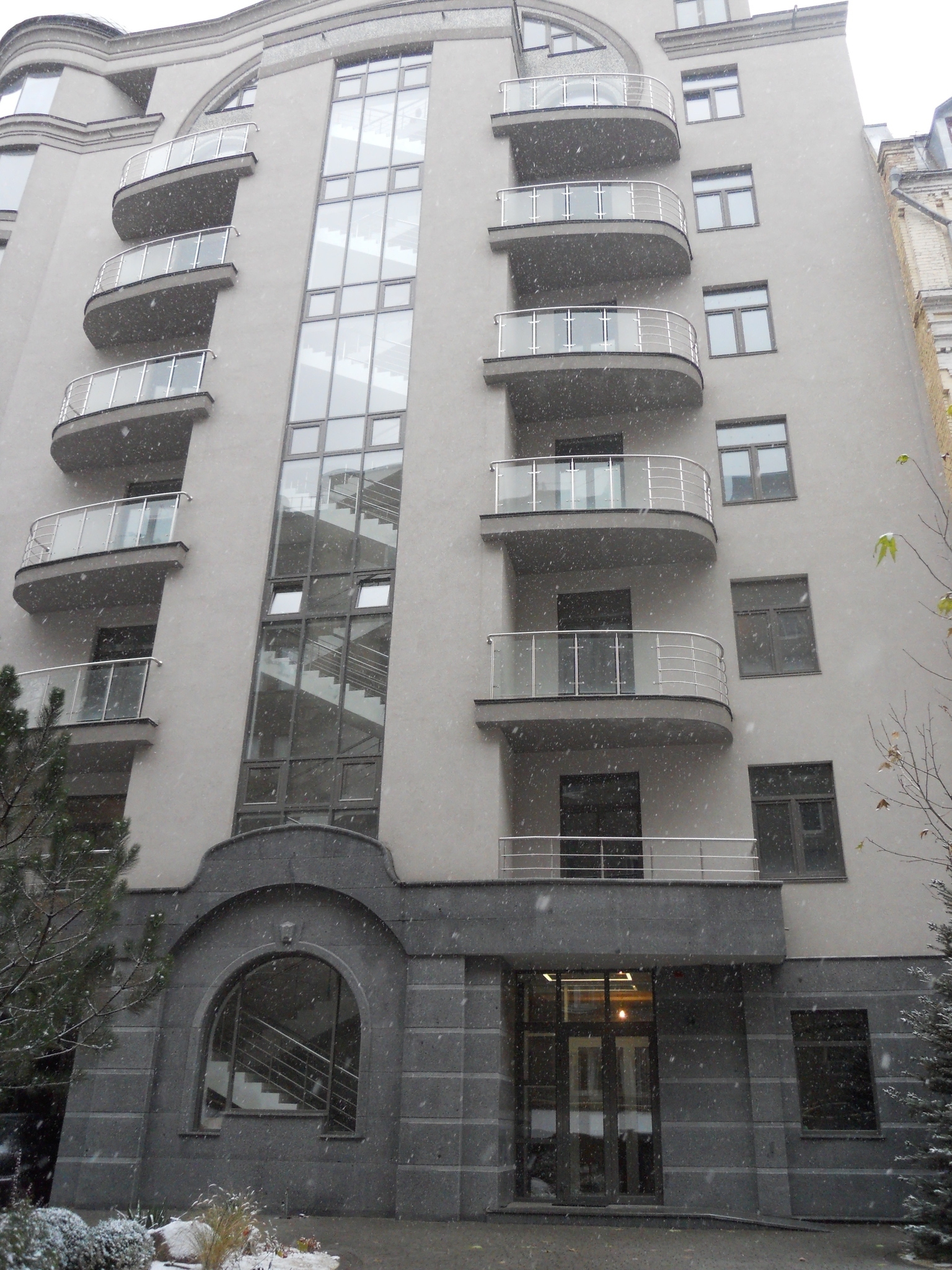 Киев, Ивана Франко ул., 11