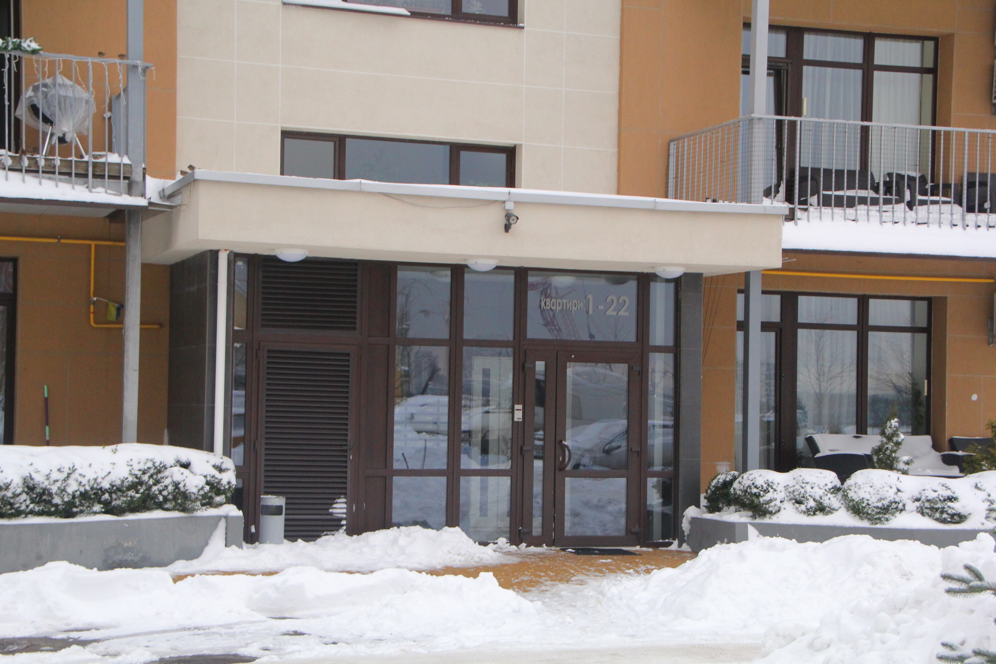 Київ, Замковецька вул., 104