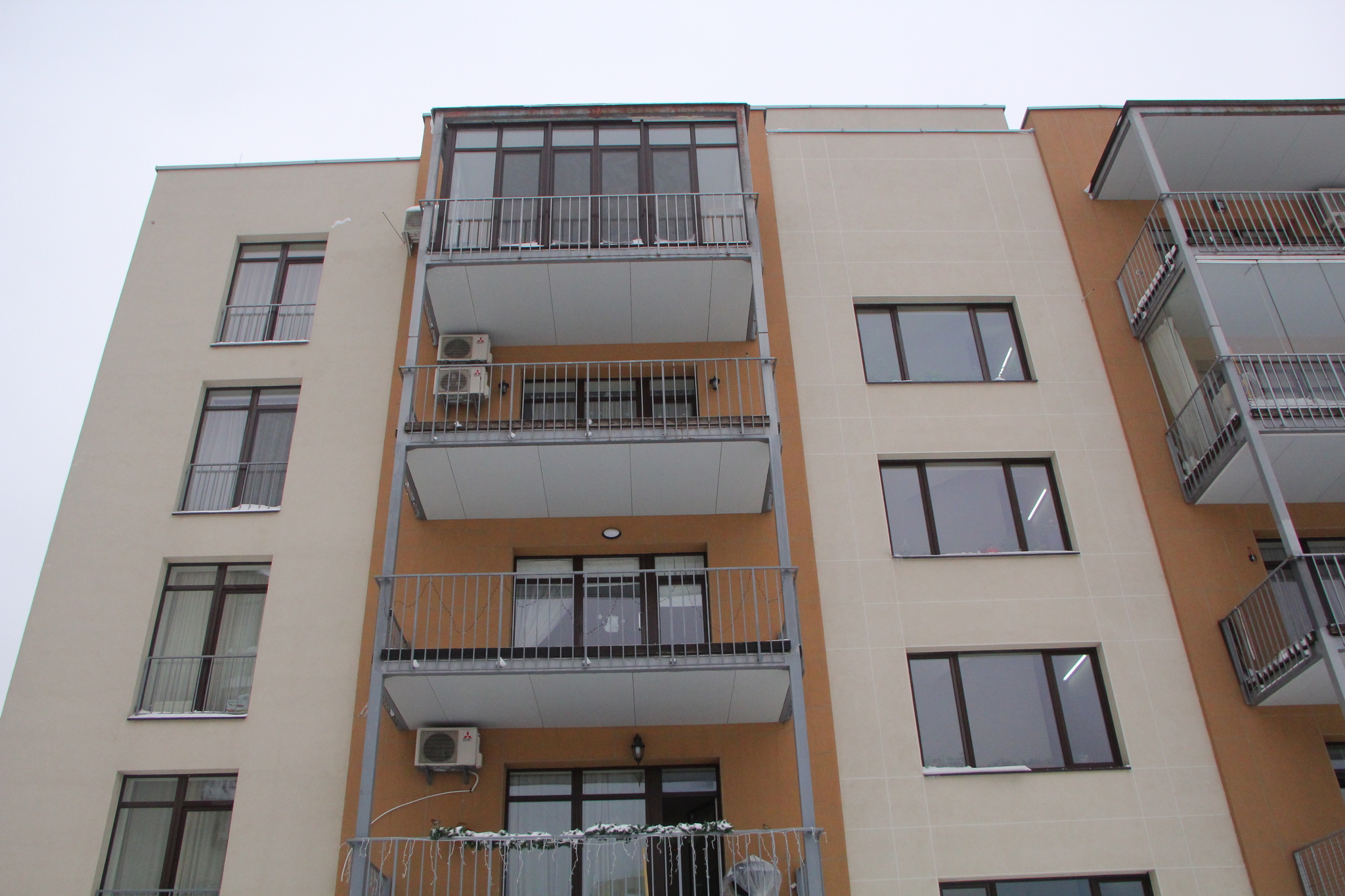 Київ, Замковецька вул., 104