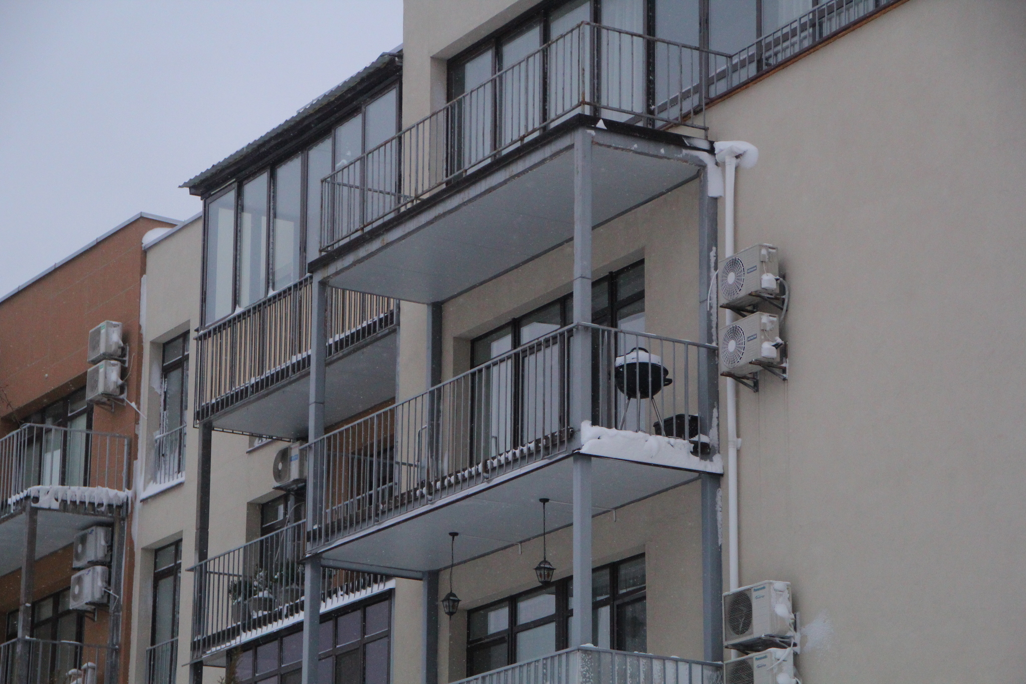 Київ, Замковецька вул., 109