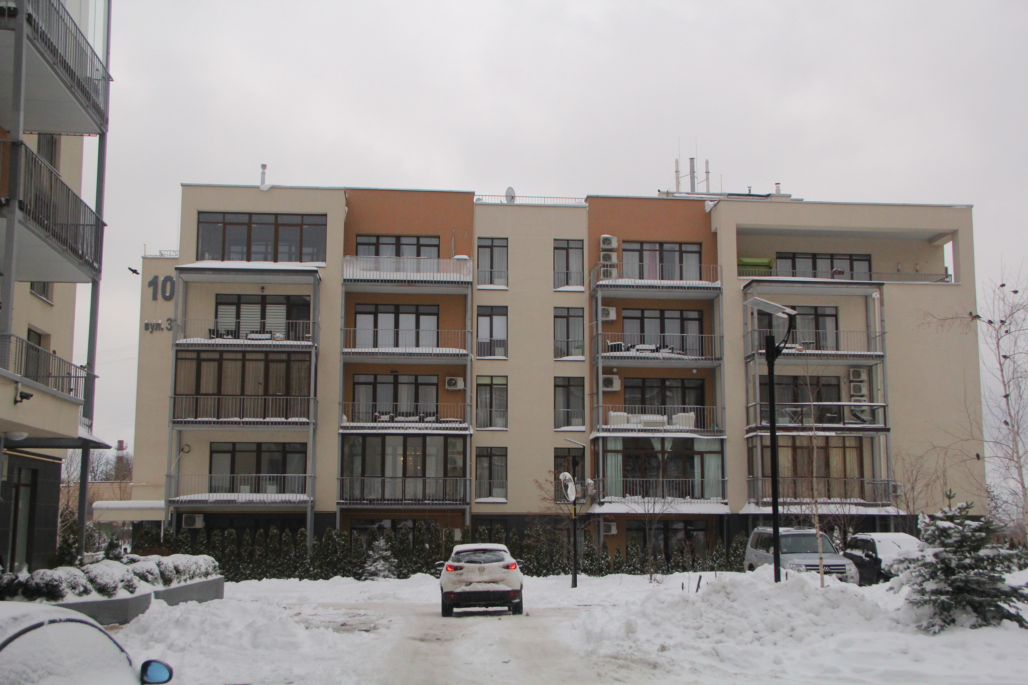 Київ, Замковецька вул., 109