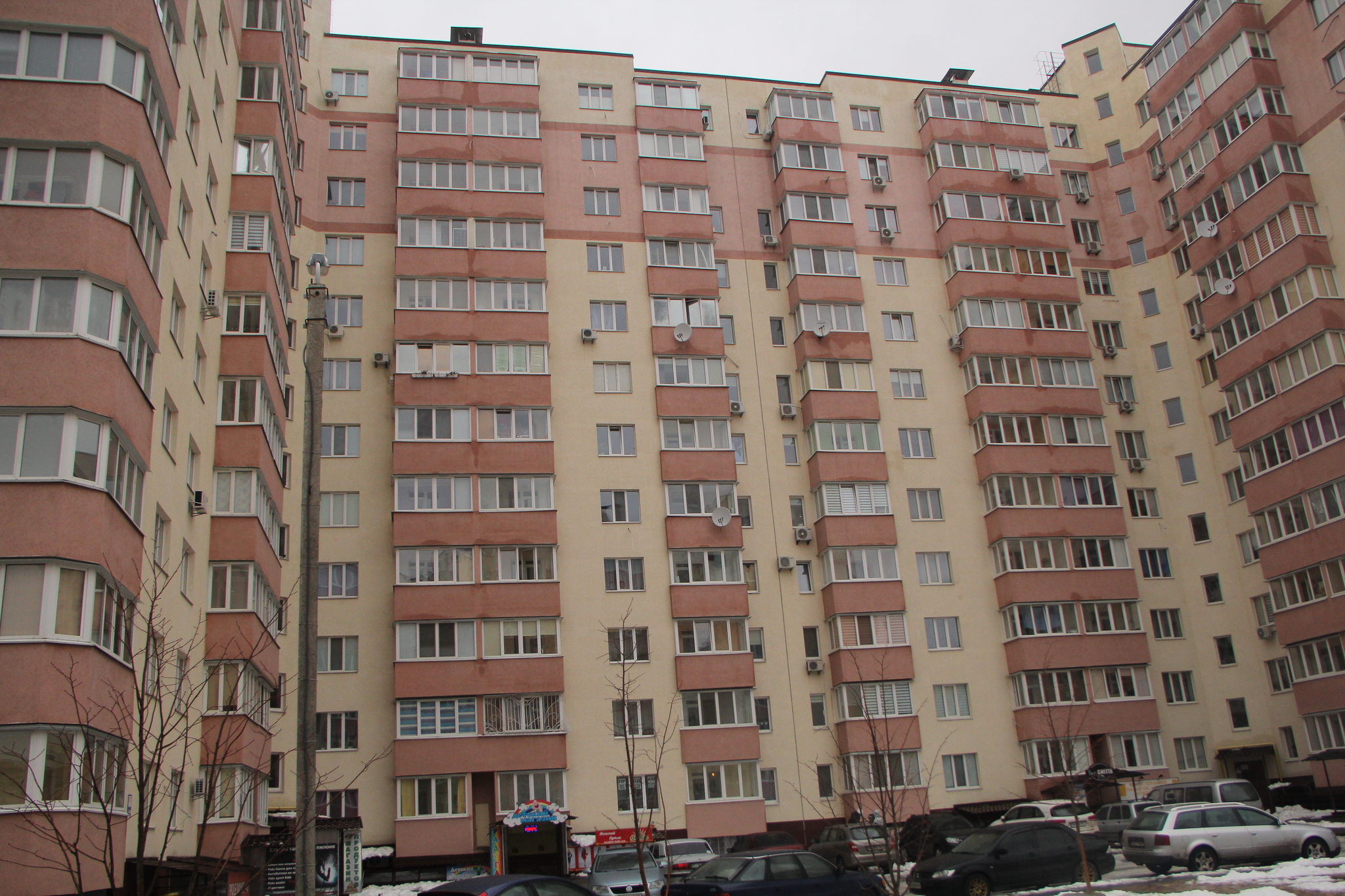 Київська обл., Києво-Святошинський район, с. Софіївська Борщагівка, Боголюбова вул., 8