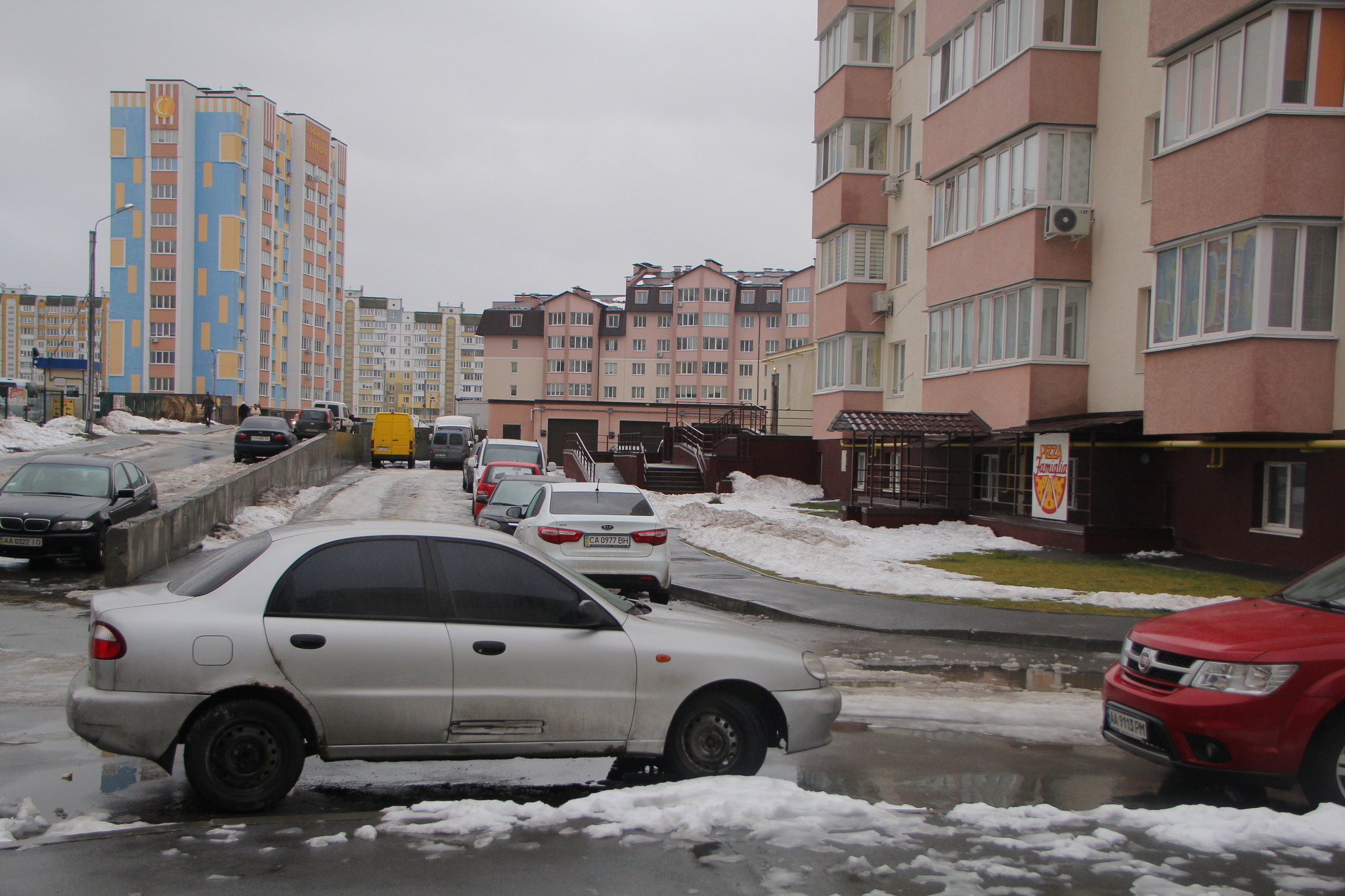 Київська обл., Києво-Святошинський район, с. Софіївська Борщагівка, Боголюбова вул., 10